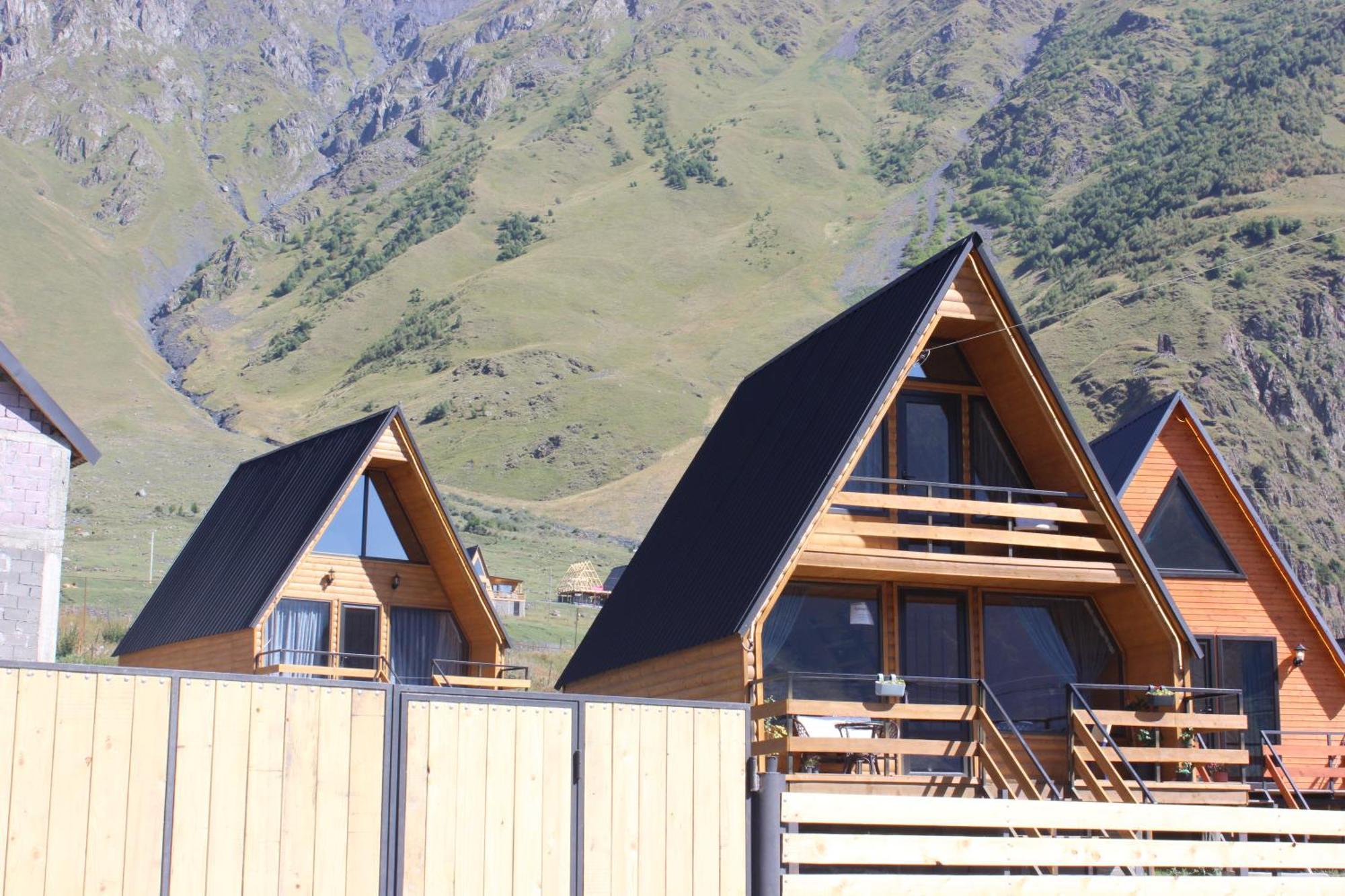 Apartamento Kazbegi Folk Exterior foto