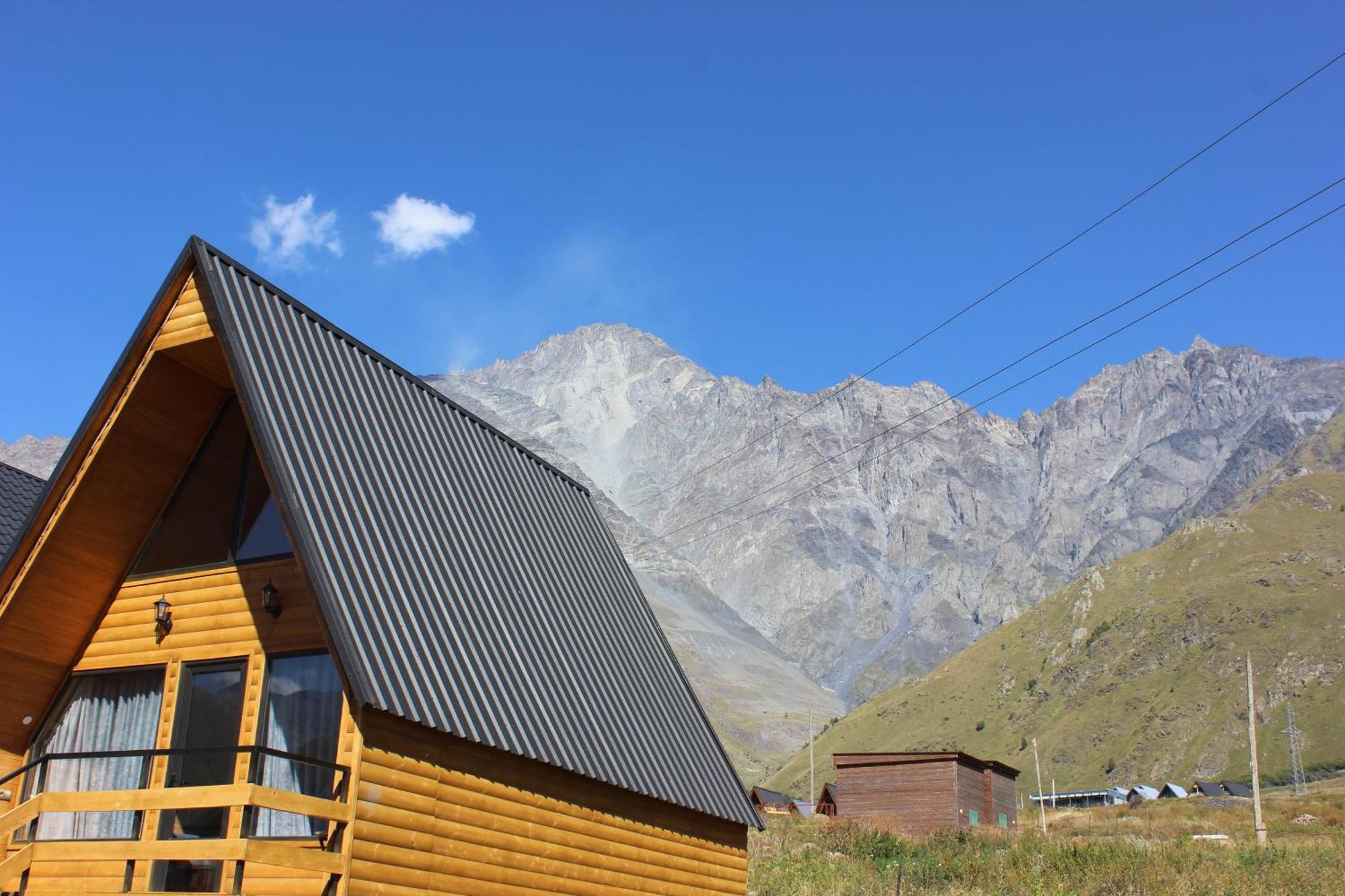 Apartamento Kazbegi Folk Exterior foto