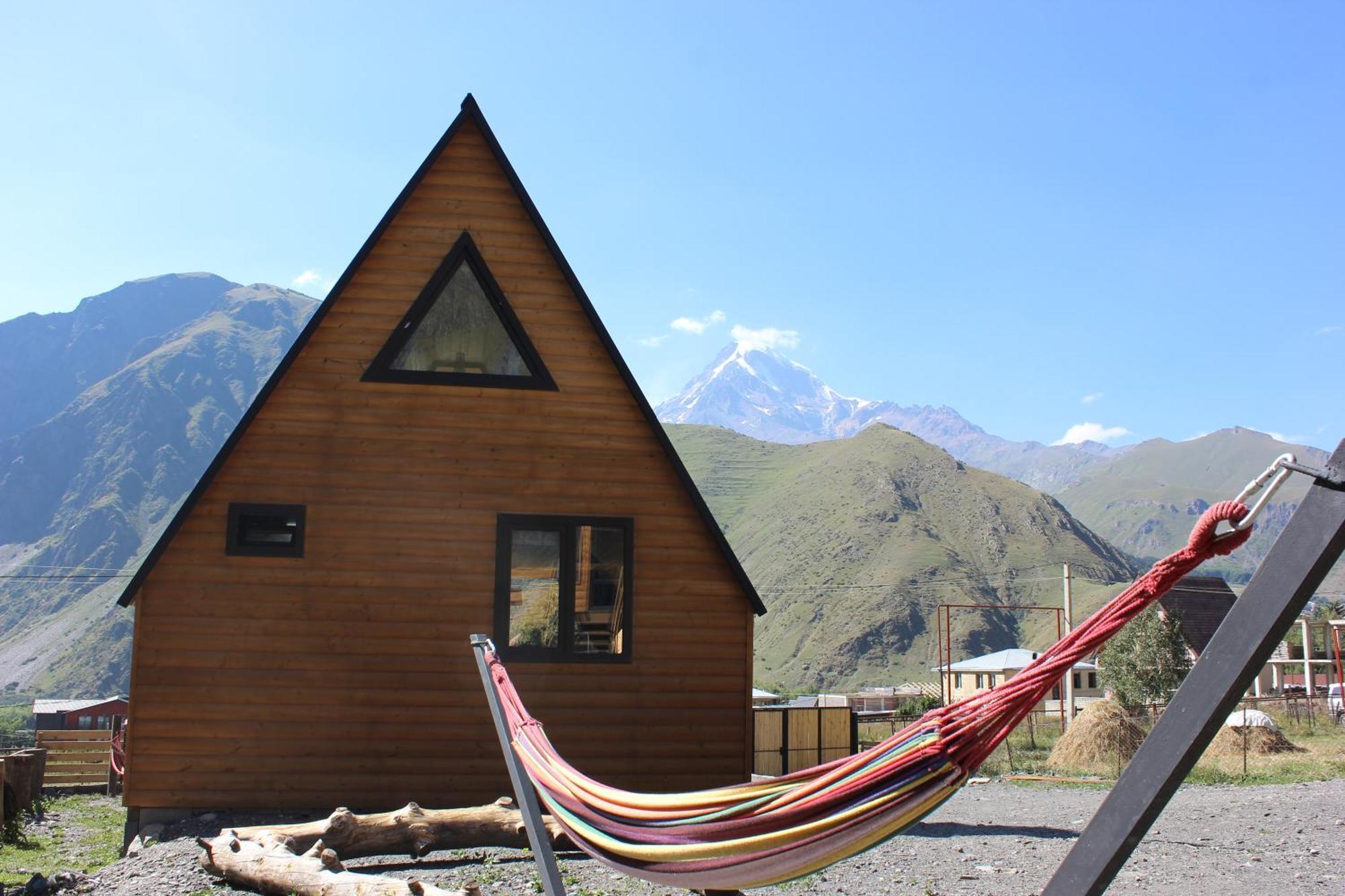 Apartamento Kazbegi Folk Exterior foto
