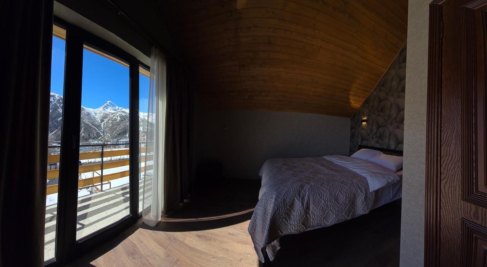 Apartamento Kazbegi Folk Exterior foto